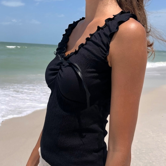 Brandy Melville Black Ruffle Tie-Front Malena Crop Top NWT One Size - Picture 10 of 12